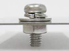 JIS規格品の座金組込ねじM4 隙間が発生